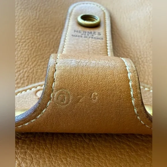 HERMÈS VTG ‘87 Fjord Rodeo Berline shoulder bag, Gold/gold, circleQ,GUC - Picture 7 of 16
